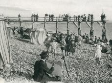Anonyme, Le Havre. Sur la plage. L'impressionniste, 1906, carte postale Léon & Lévy, Paris, 8,5 x 14 cm, Le Havre, Bibliothèque municipale