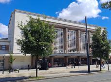 piscine-cours-de-la-republique