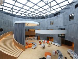 Atrium de la bibliothèque Oscar Niemeyer, Le Havre