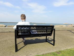 Banc littéraire à la plage du Havre