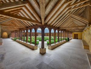 Cloître de l'abbaye de Montivilliers