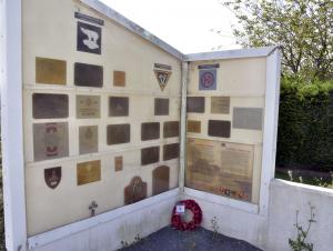 Plaque commémorative de l'opération Astonia, Montivilliers