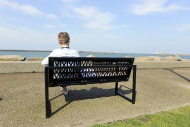 Banc littéraire à la plage du Havre