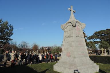 Cimetière Sainte-Marie - monument blege