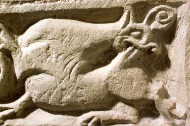 Arc sculpté abbatiale Montivilliers