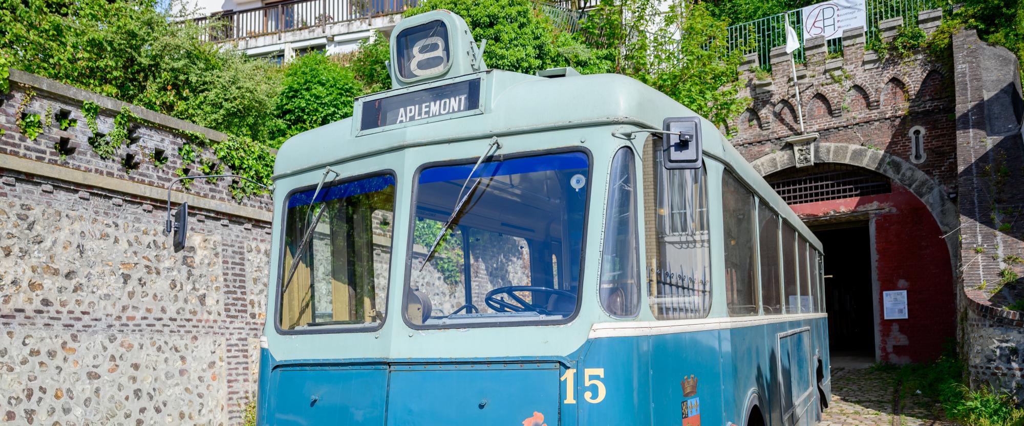 Tunnel Sainte-Marie et trolleybus, Le Havre